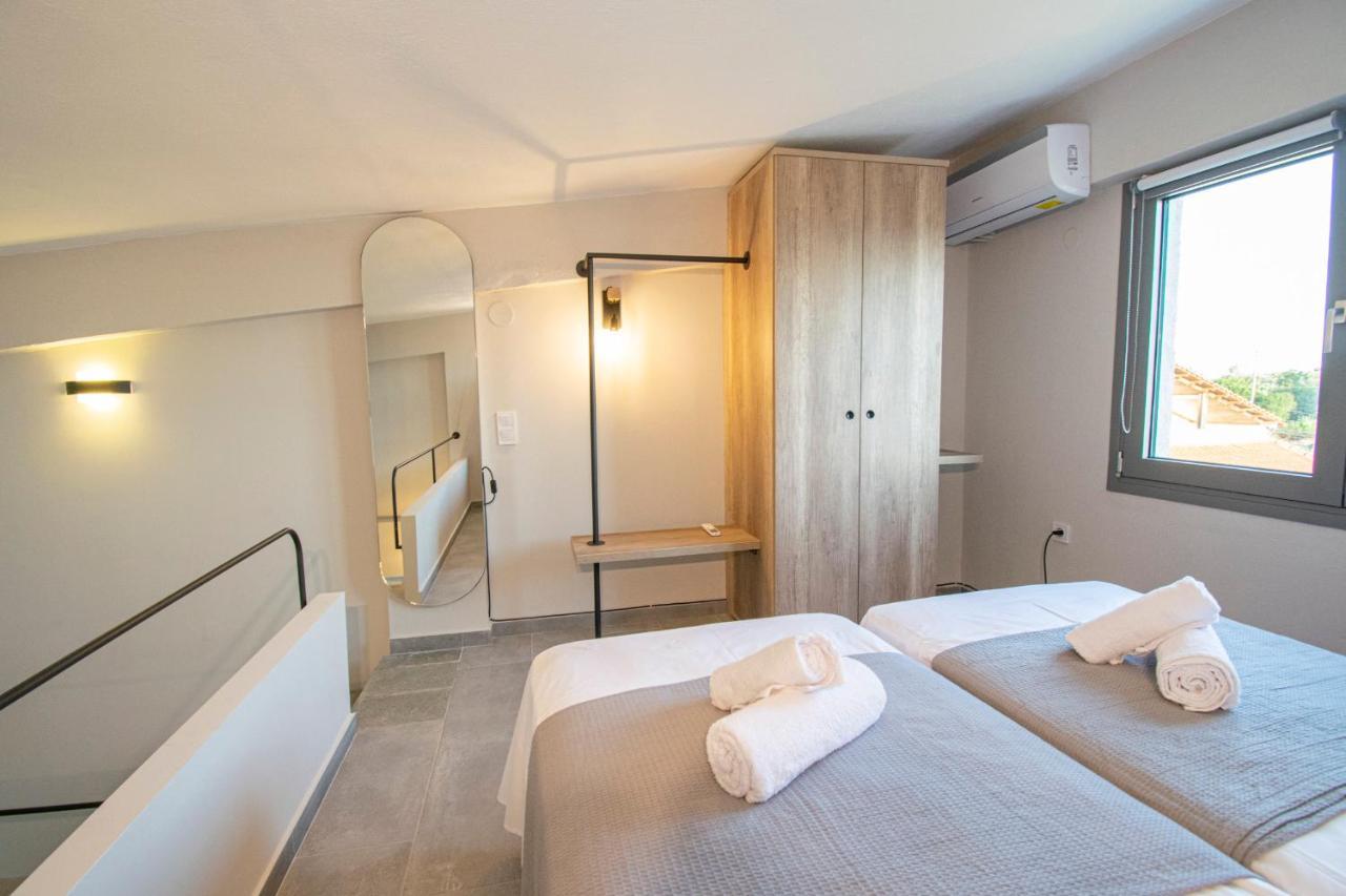 Heraclea Luxury Suites Nea Irakleia Exteriör bild
