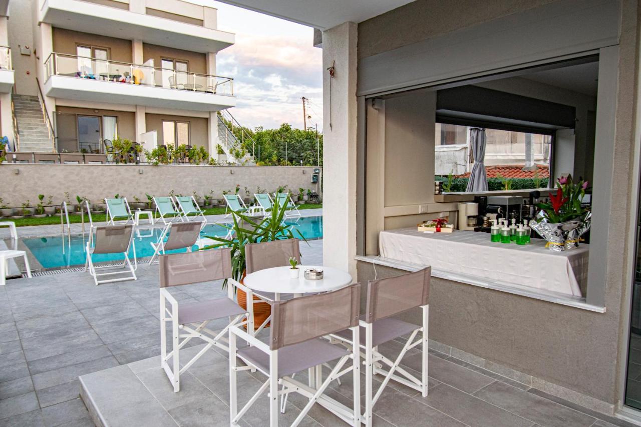 Heraclea Luxury Suites Nea Irakleia Exteriör bild